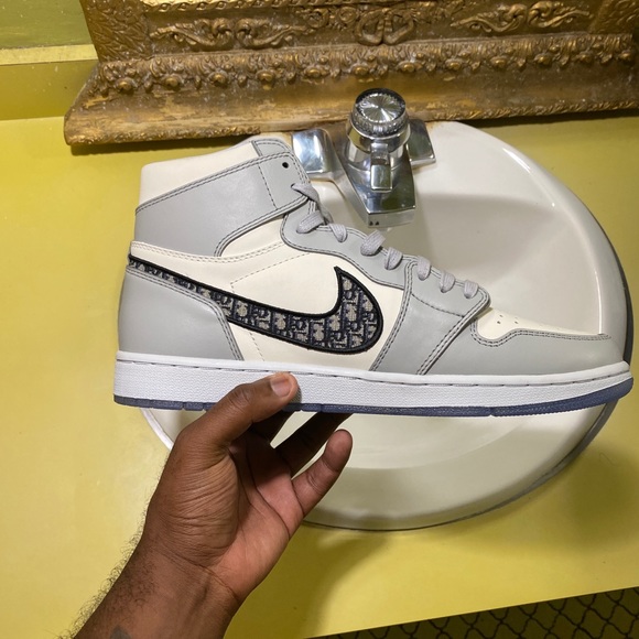 Dior Retro jordan one pair number 4286 - Picture 3 of 7